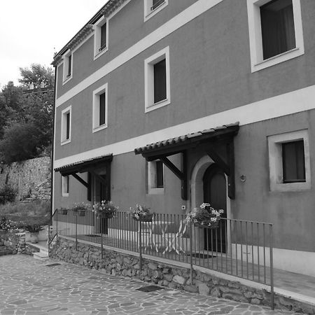 B&B La Casa Rossa Paola Luaran gambar