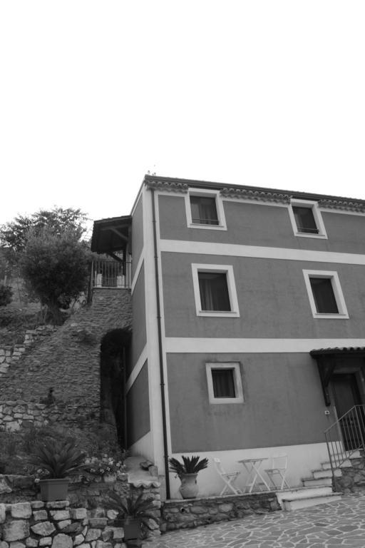B&B La Casa Rossa Paola Luaran gambar