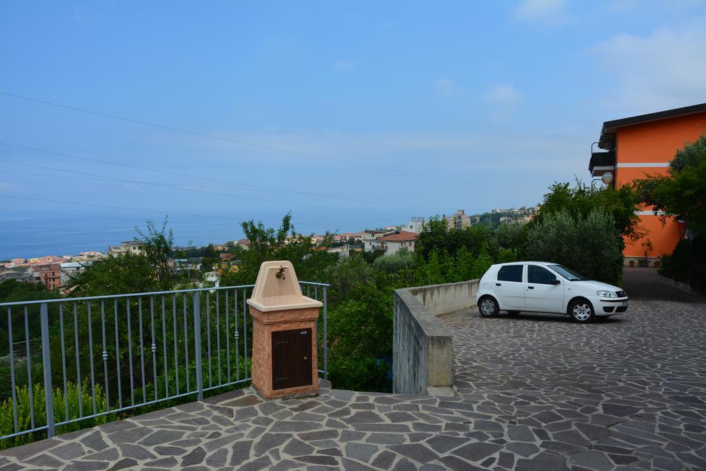 B&B La Casa Rossa Paola Luaran gambar