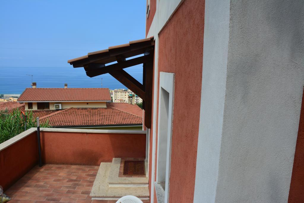 B&B La Casa Rossa Paola Luaran gambar