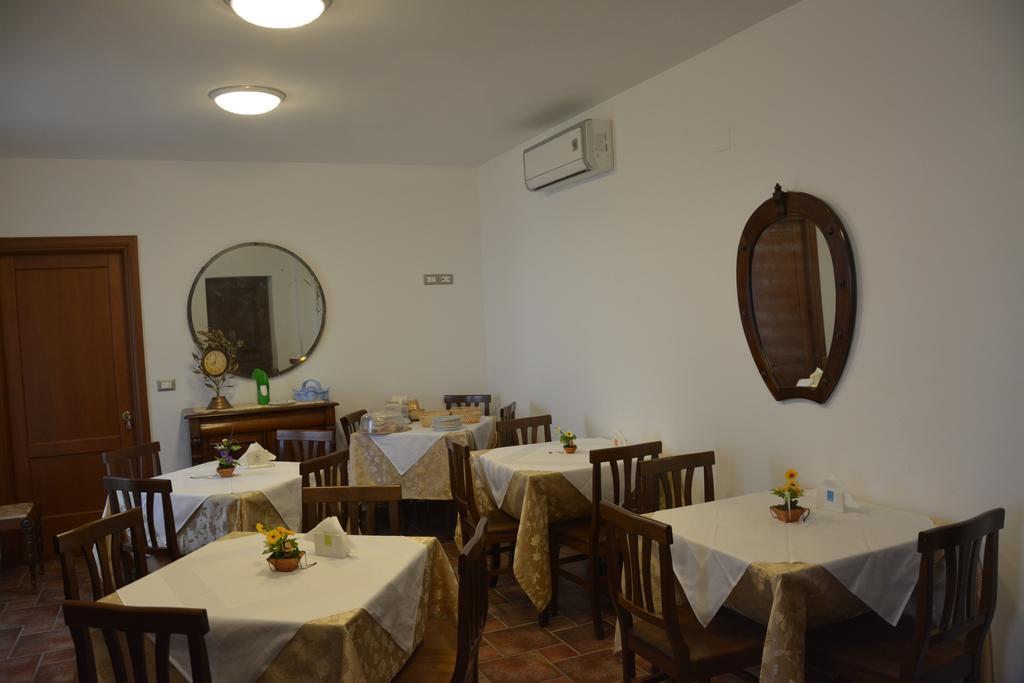 B&B La Casa Rossa Paola Luaran gambar